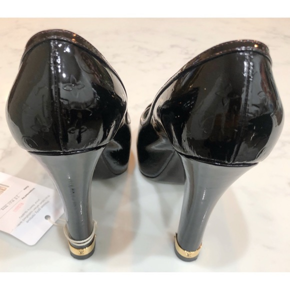 💕Authentic Louis Vuitton Black Monogram Vernis Tamara Pump💕 - Picture 11 of 15